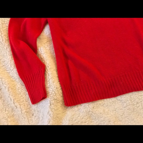 Kate Collins Vintage Red sweater - Picture 3 of 5